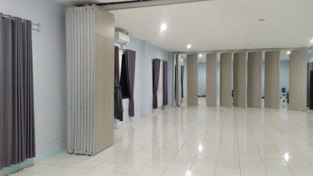 partisi geser sorepa peredam suara sistem sliding pireki bandung